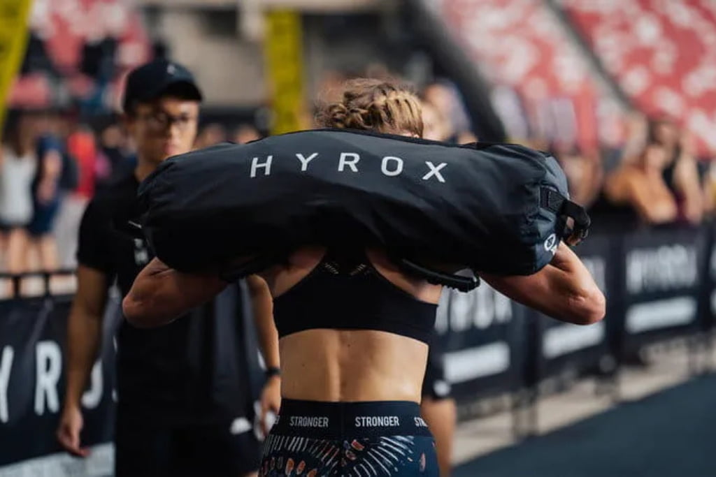 sandbag lunges et fentes durant hyrox